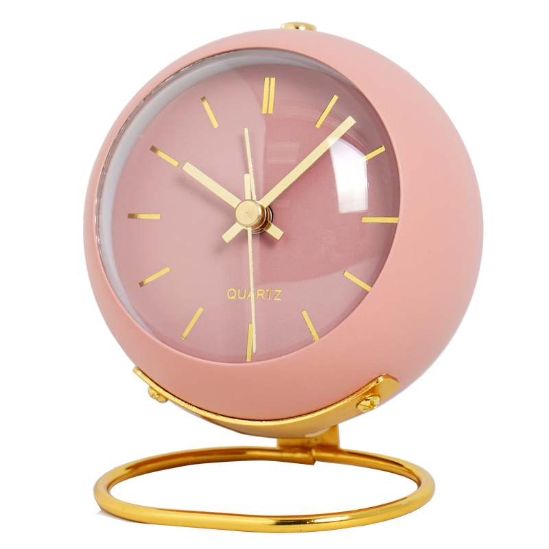 Silent Sweep Metal Alarm Clock – Minimalist Desk Decor
